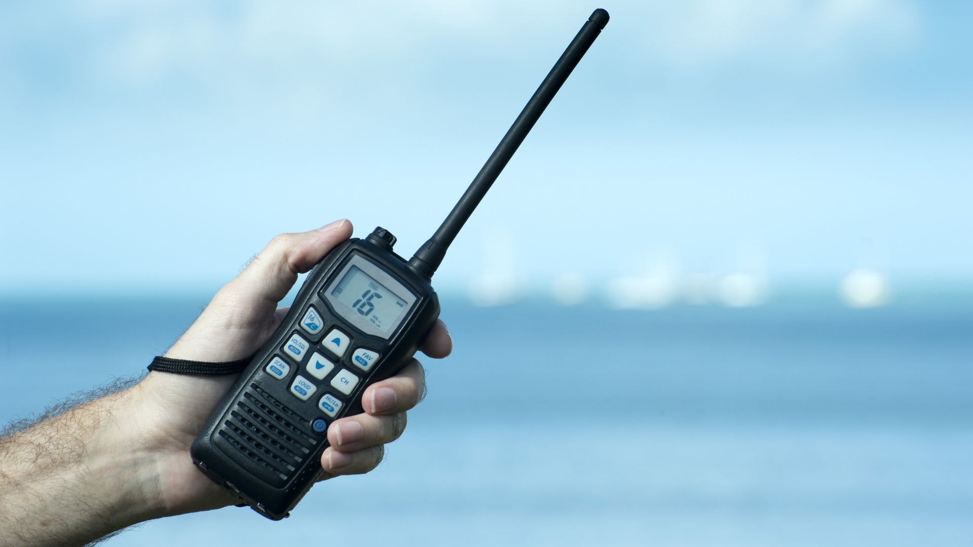 How to Use a License-Free Two Way Radio (PMR446)